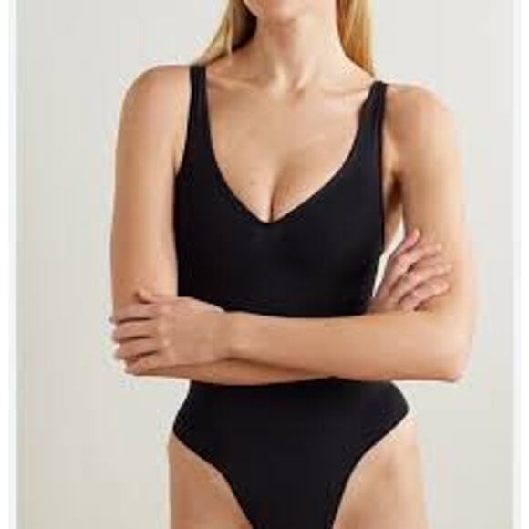 NWOT Skims Seamless Sculpt Scoop Neck Thong Bodysuit Onyx- XS - Picture 2 of 5